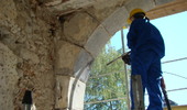 Monument cleaning with dry ice only