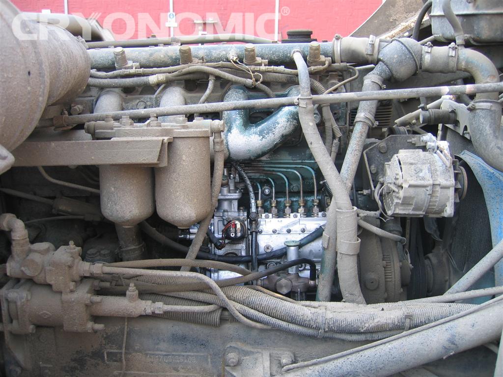 Boat renovation with dry ice blasting