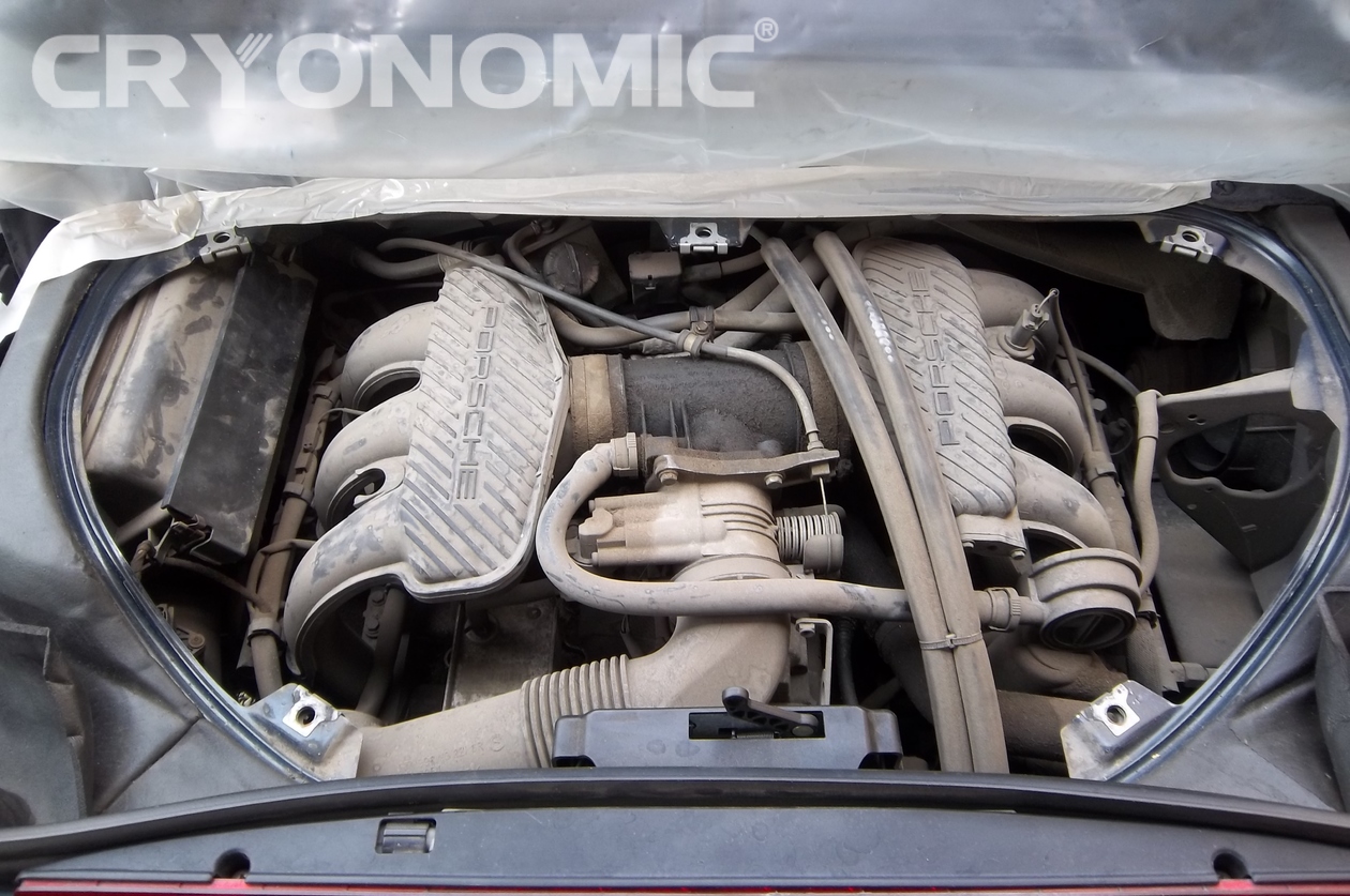 Oldtimer and car parts cleaning